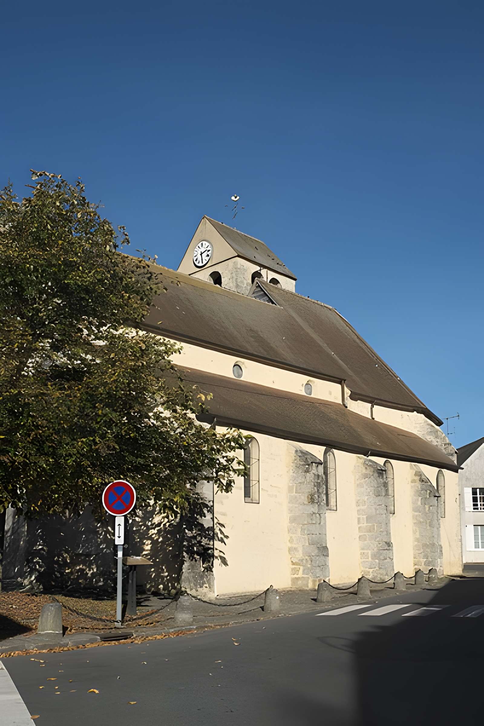 Église Saint-Pierre de Lardy