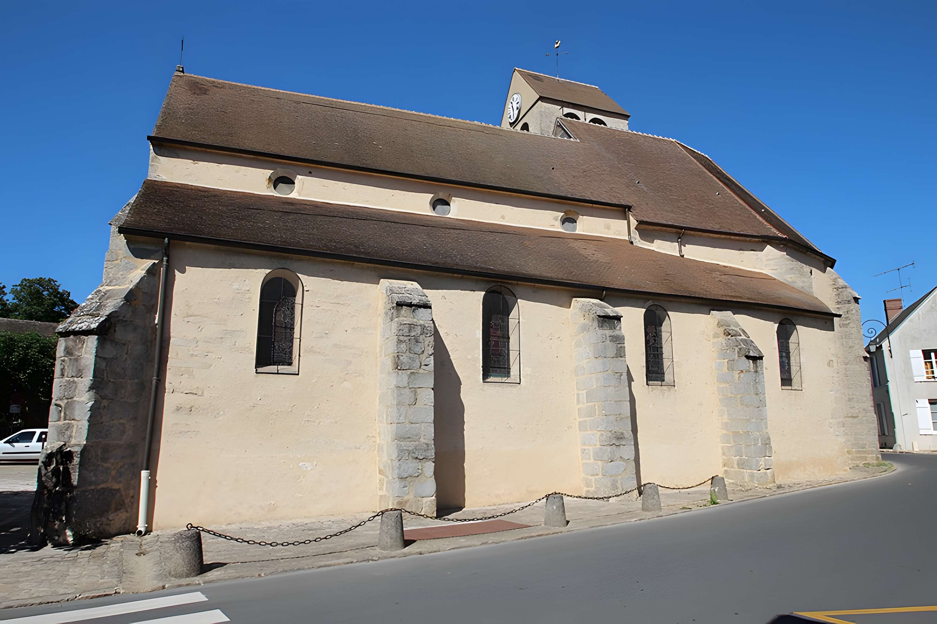 Église Saint-Pierre de Lardy