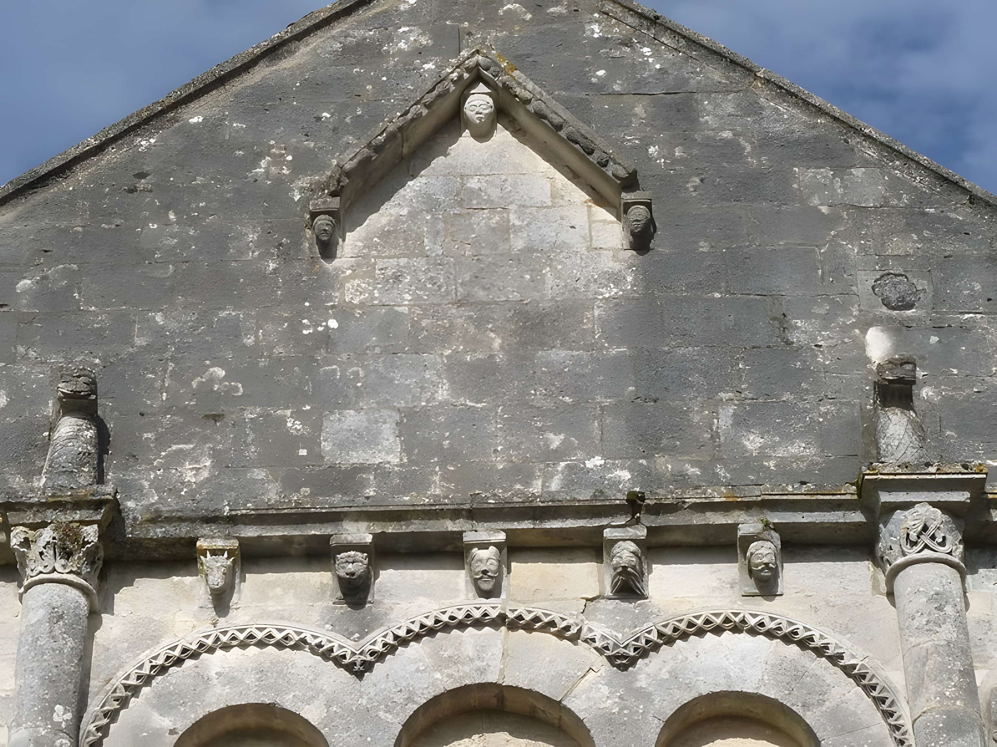 Église Saint-Pierre de Linars