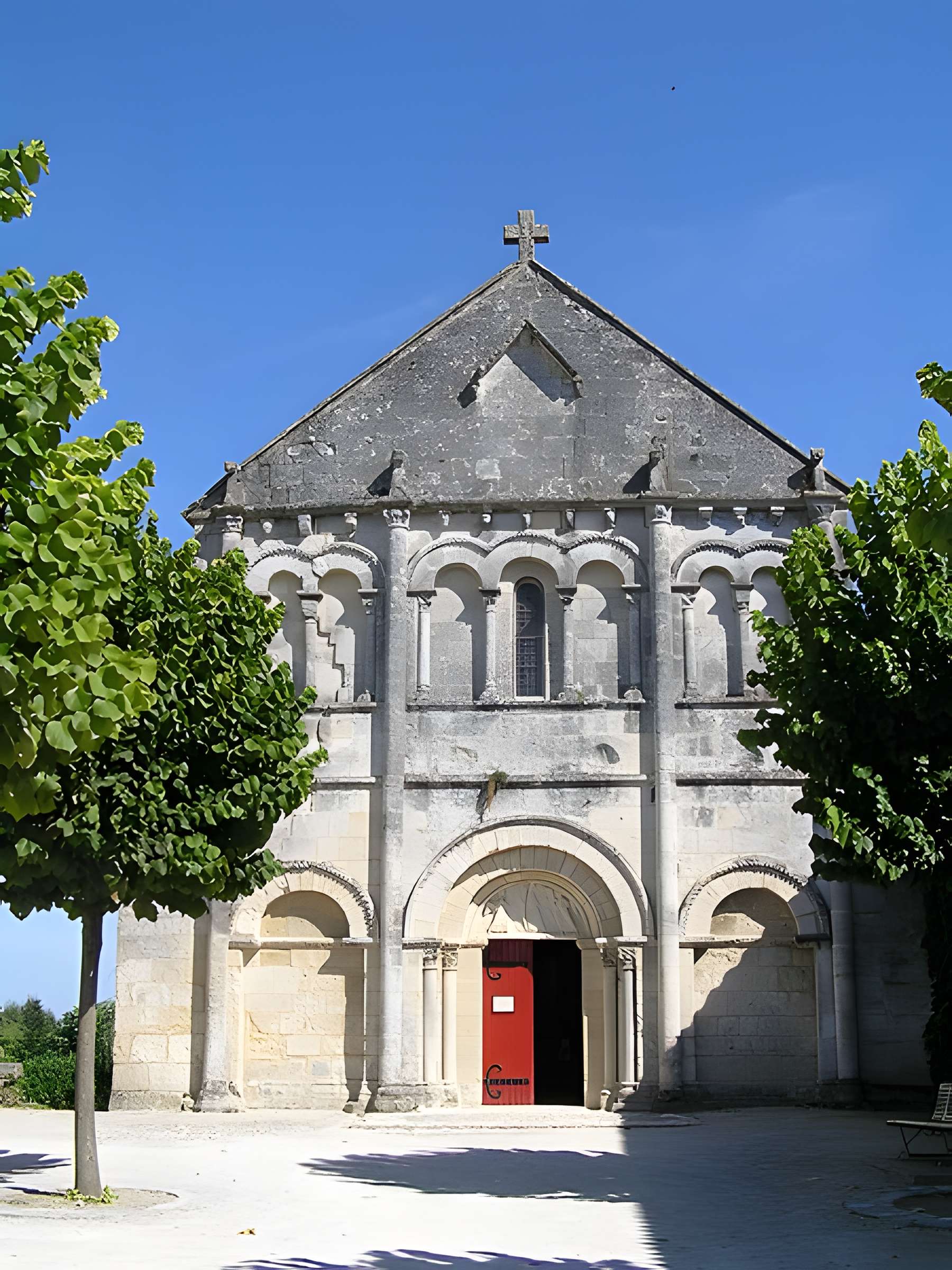 Église Saint-Pierre de Linars