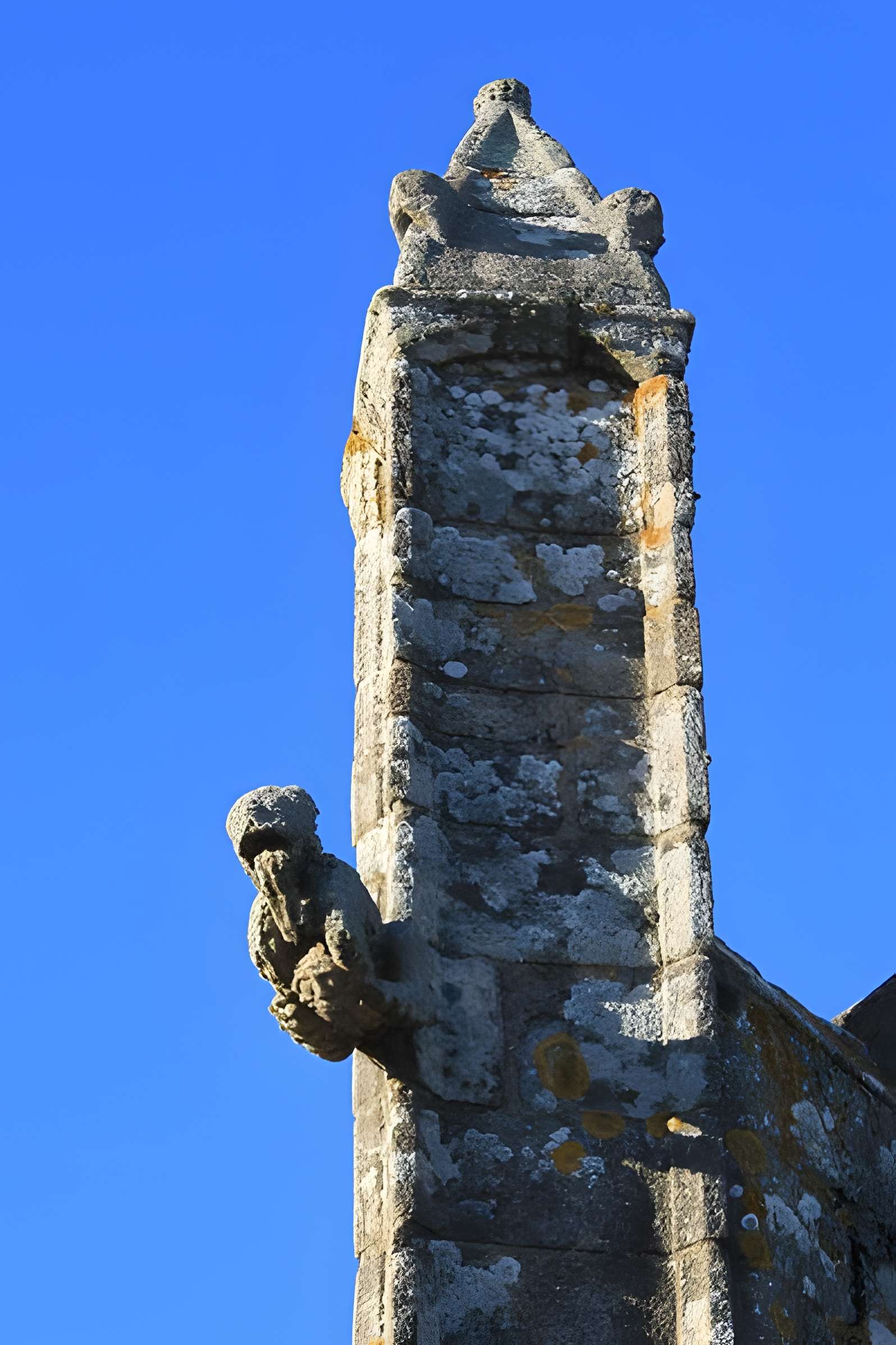 Église Saint-Pierre de Locoal-Mendon