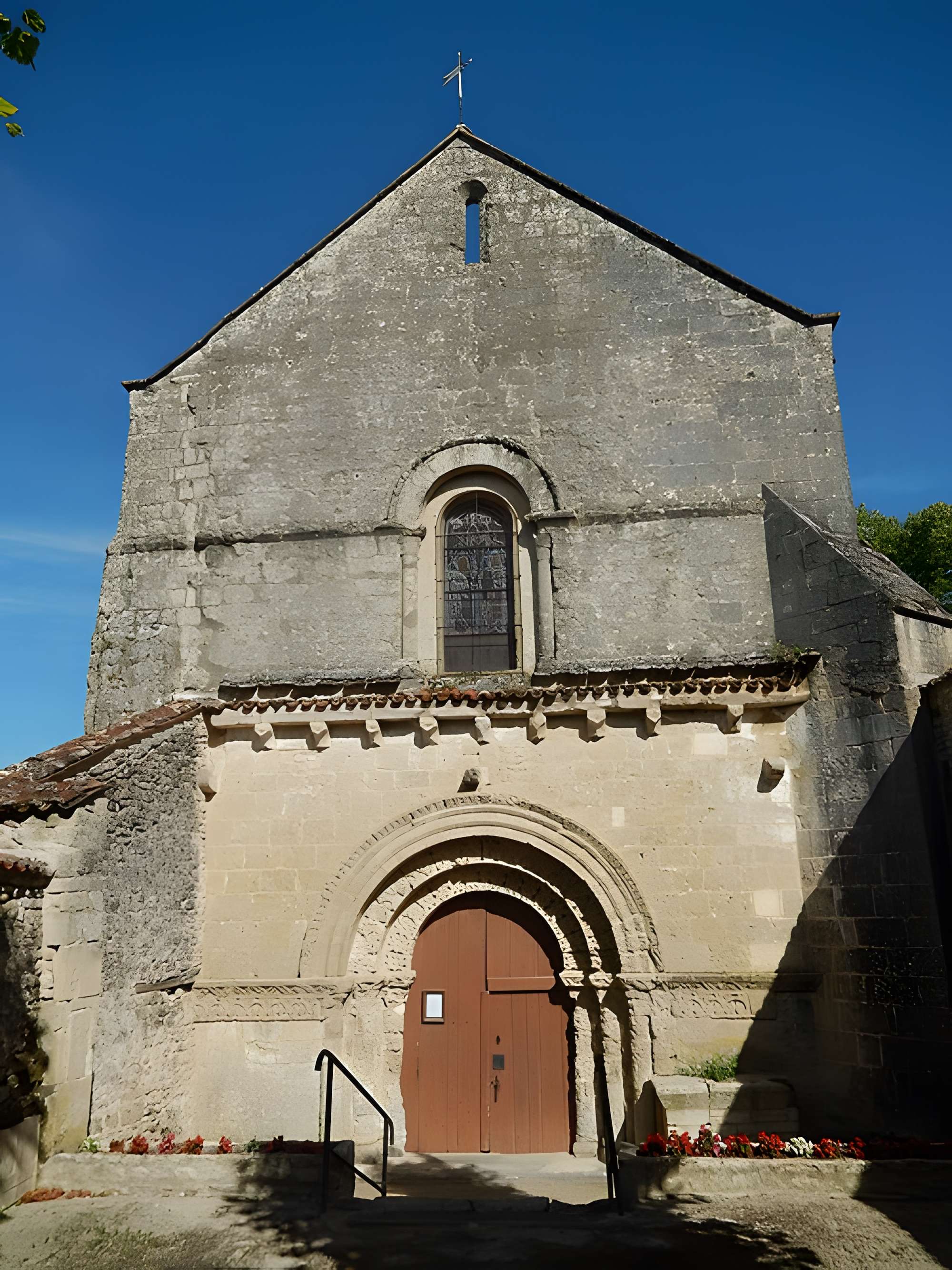 Église Saint-Pierre de Lozay