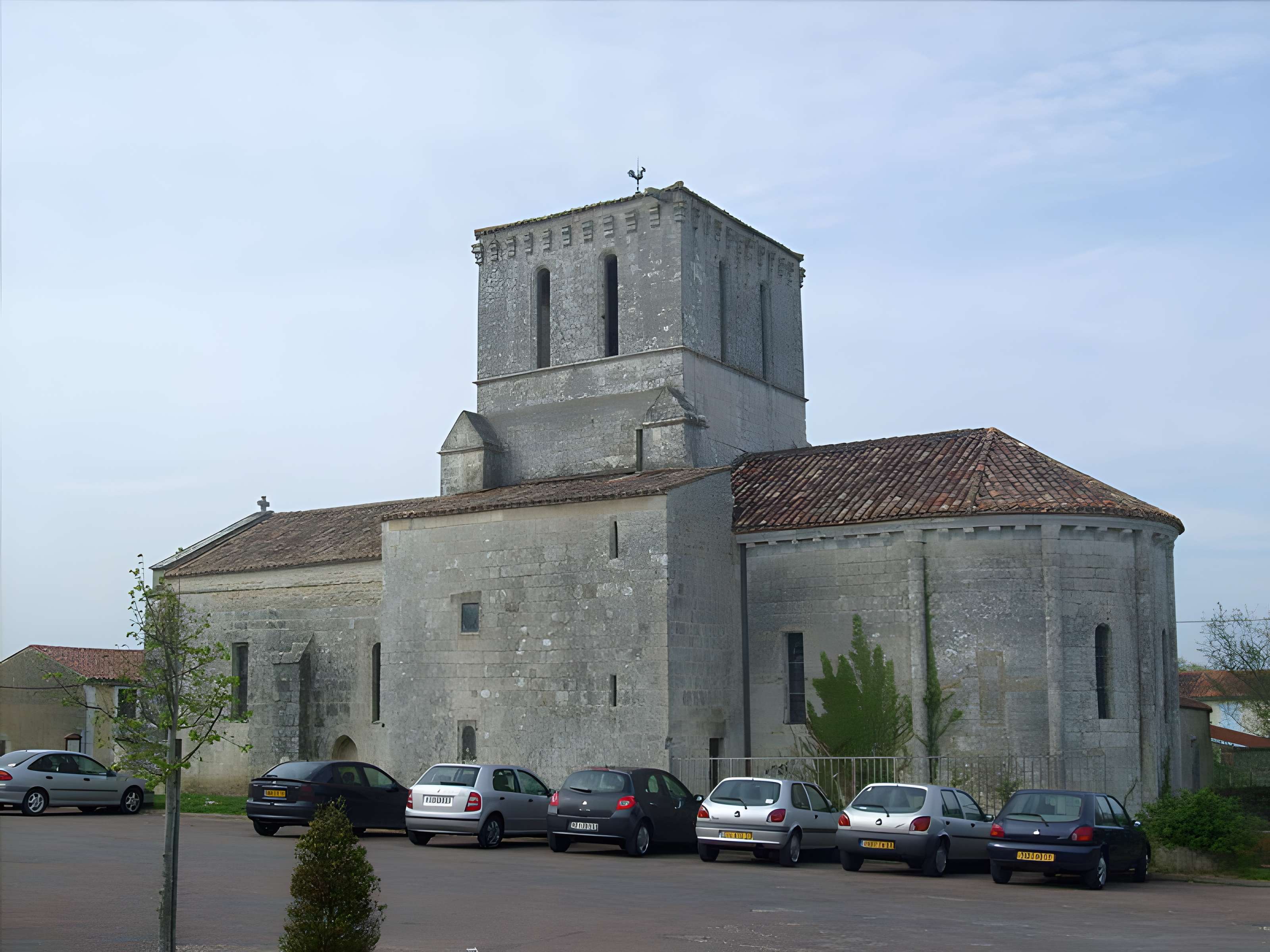 Église Saint-Pierre de Lussant