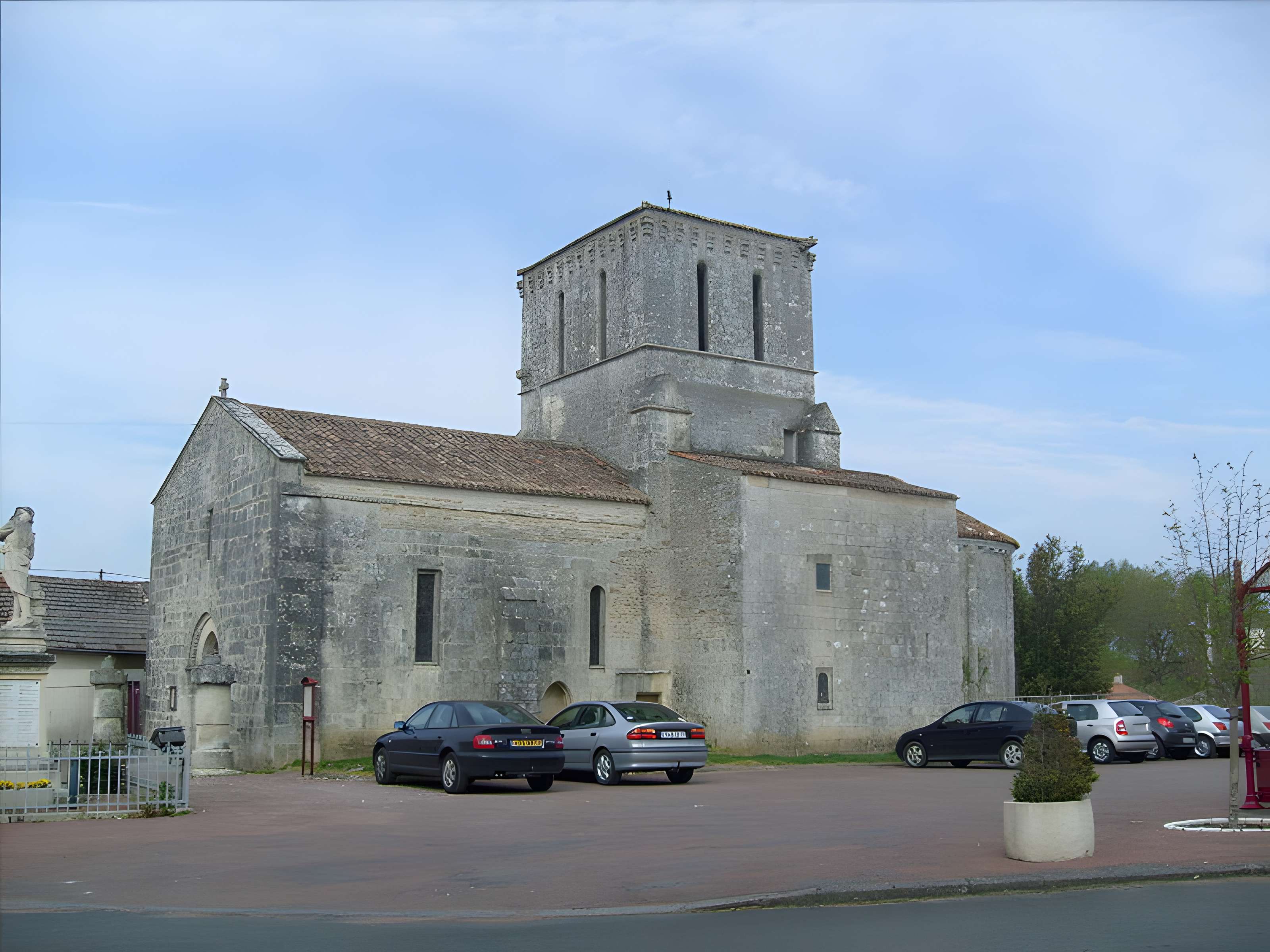 Église Saint-Pierre de Lussant