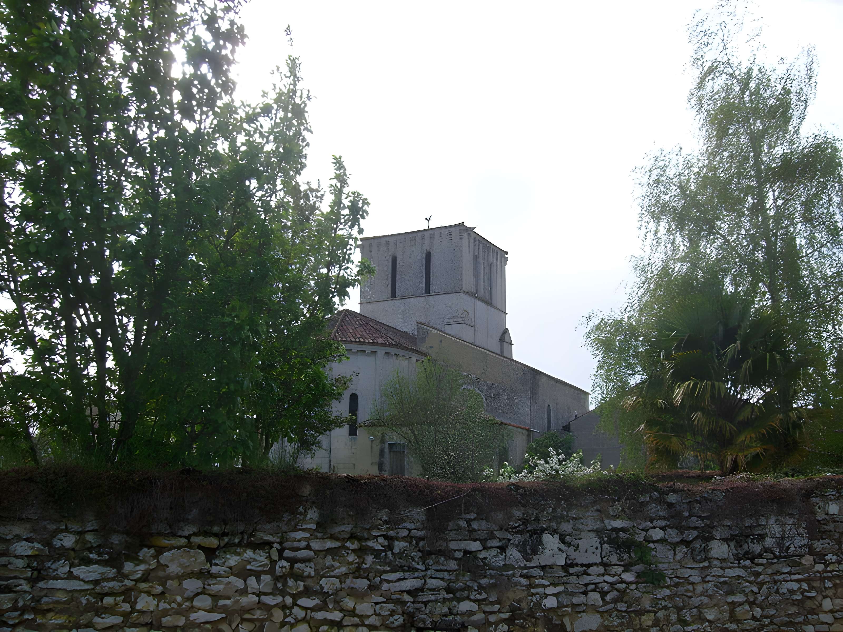 Église Saint-Pierre de Lussant