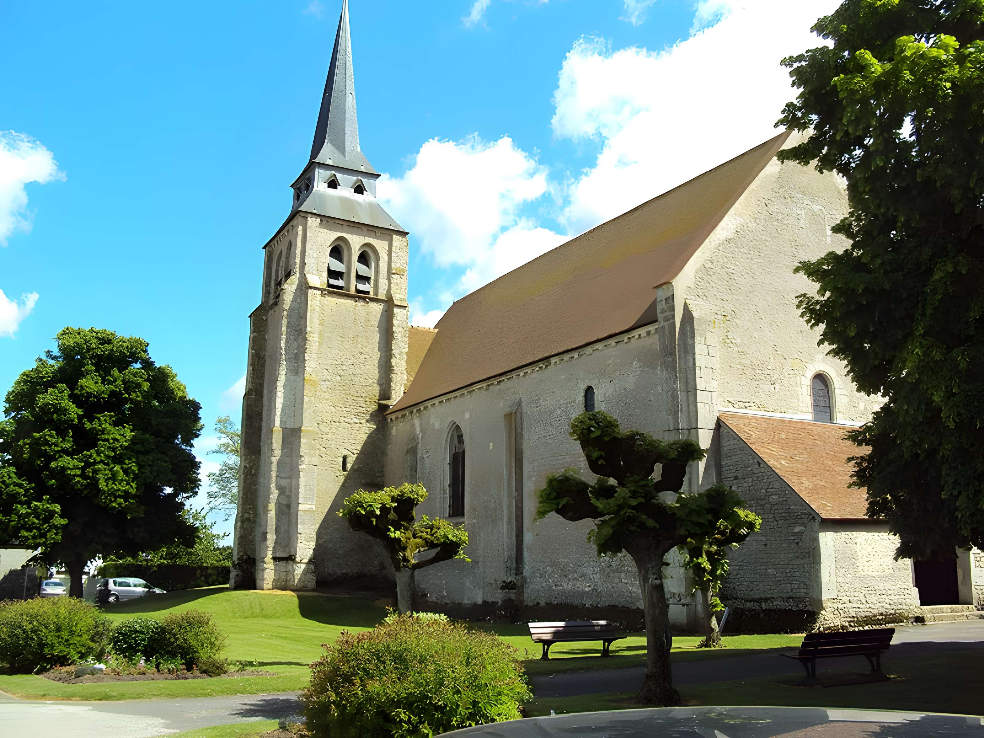 Église Saint-Pierre de Lutz-en-Dunois