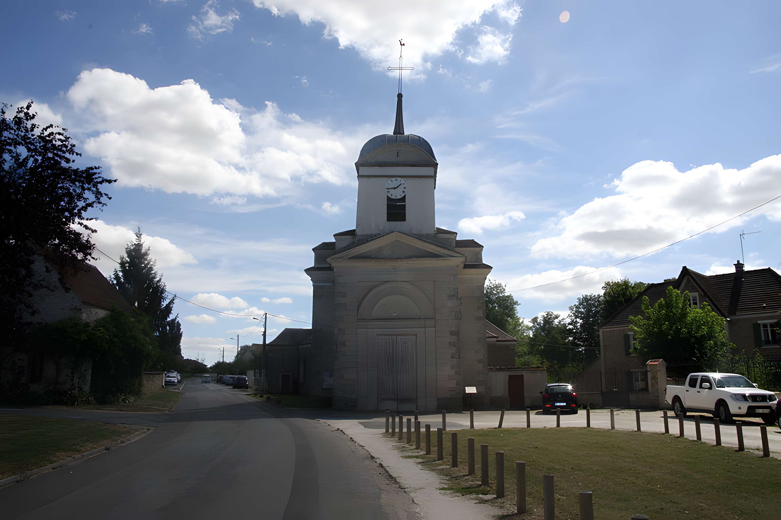 Église Saint-Pierre de Mauperthuis