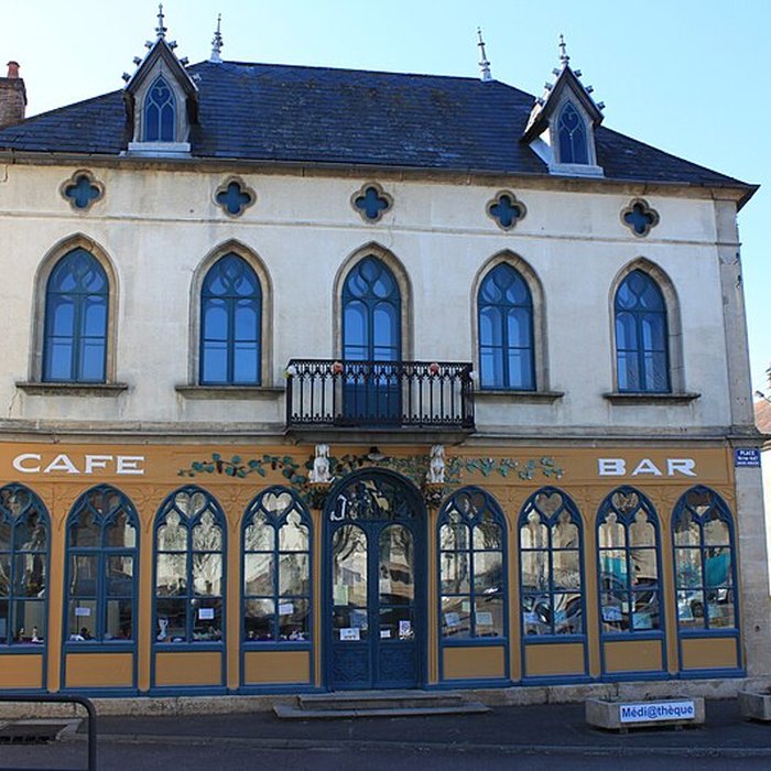 Photo de Café des Chiens Blancs à Laignes