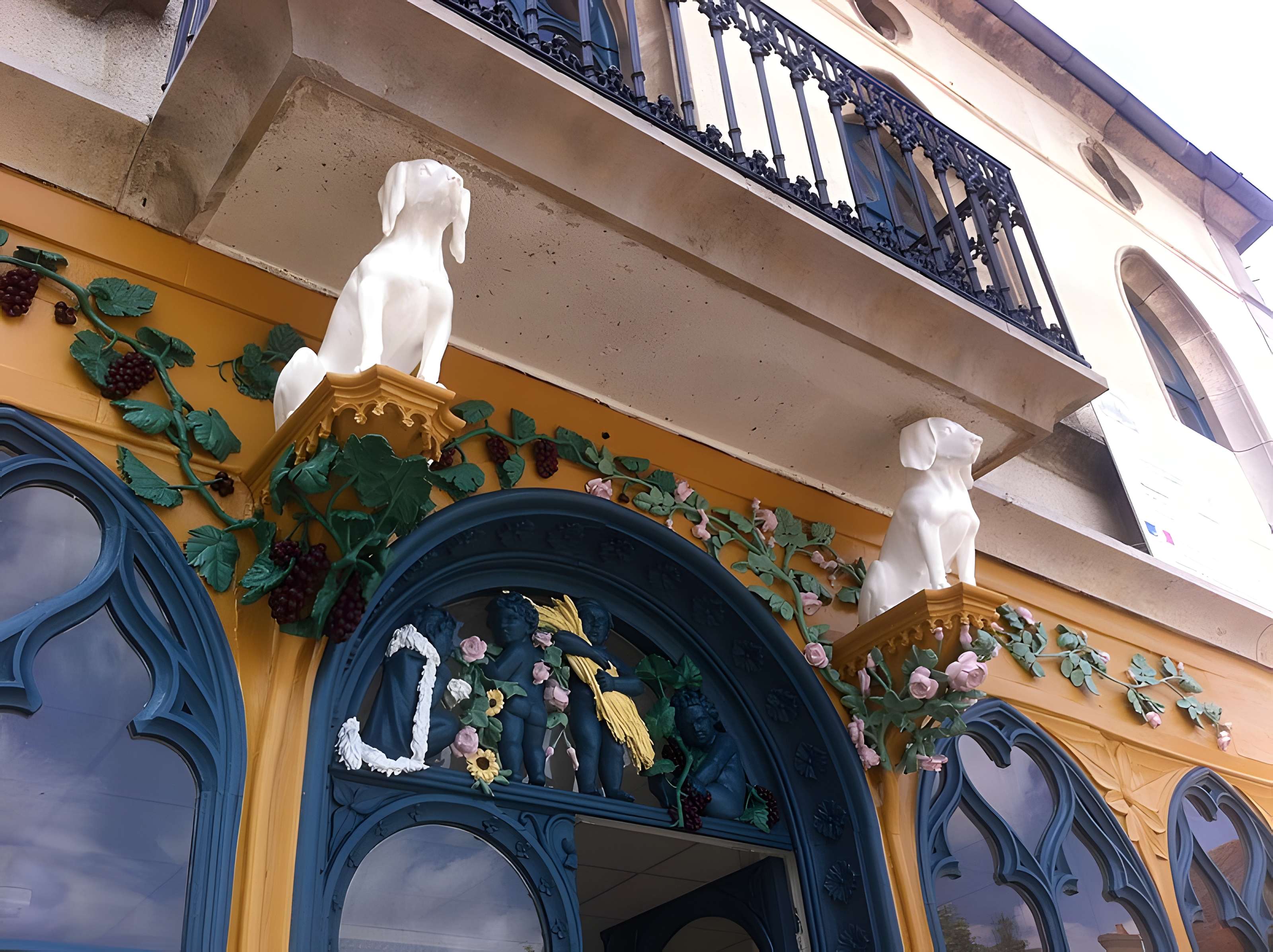 Café des Chiens Blancs à Laignes