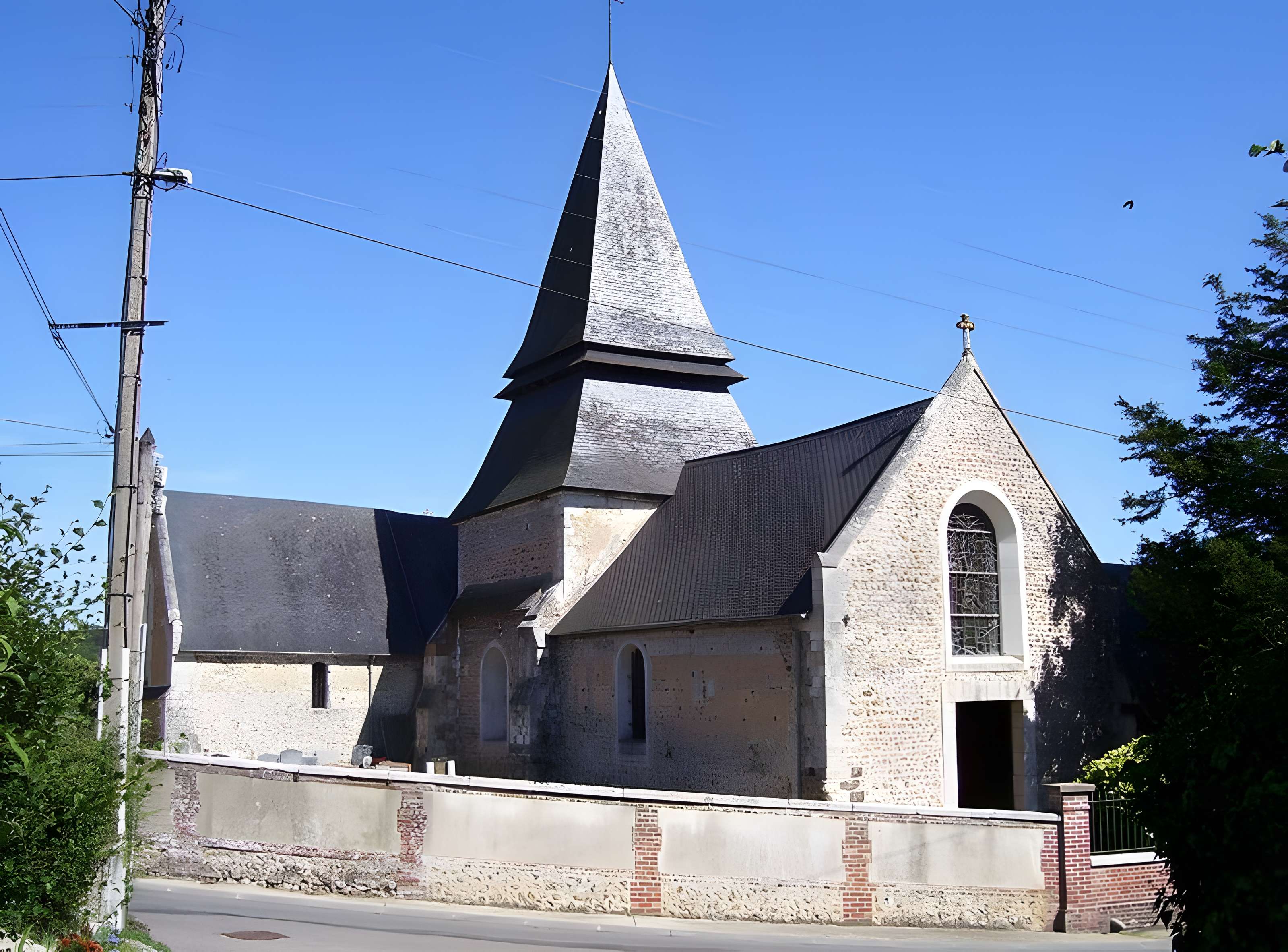Église Saint-Pierre de Menneval 