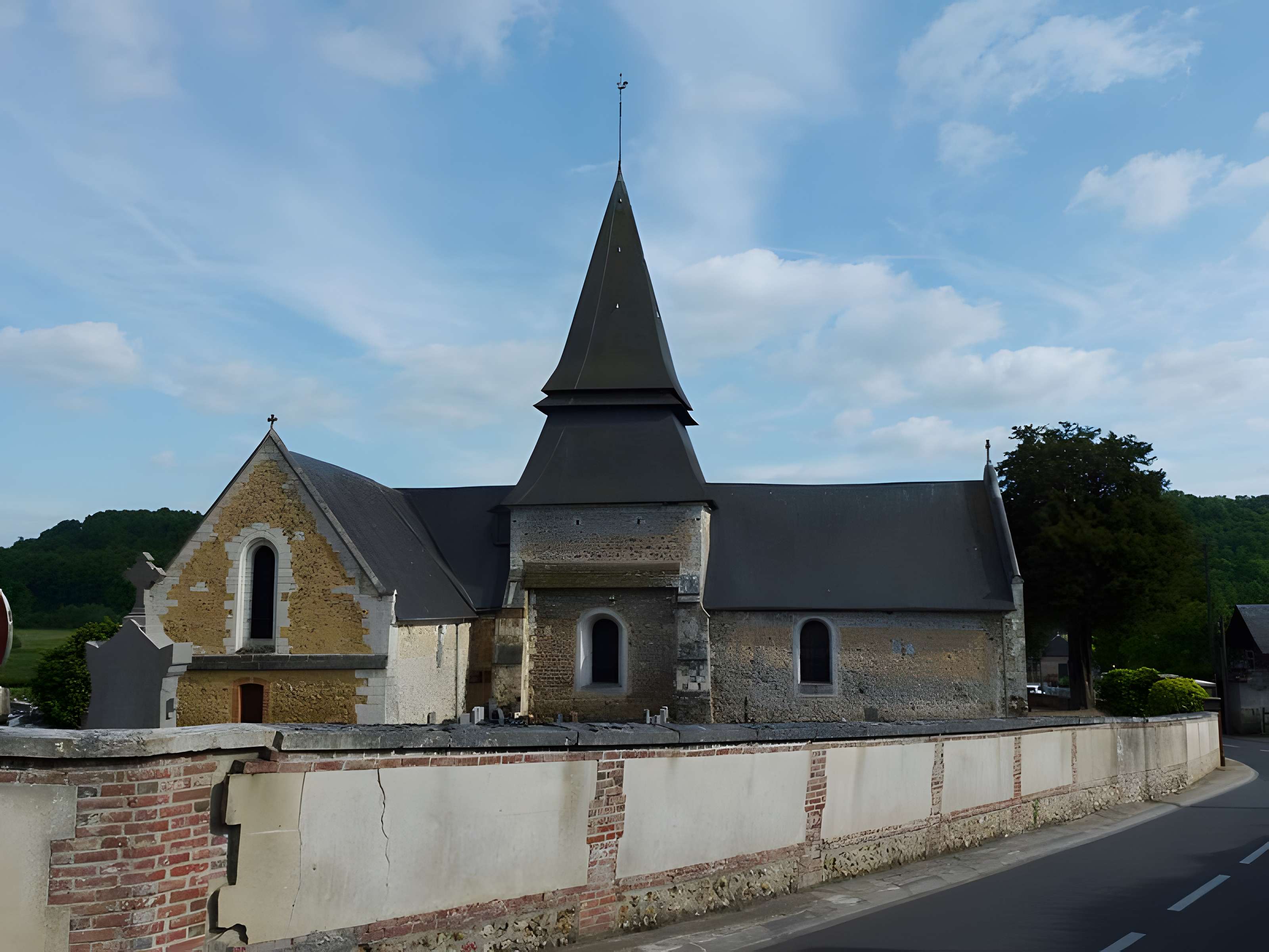 Église Saint-Pierre de Menneval