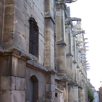 Église Saint-Pierre de Montfort-lAmaury