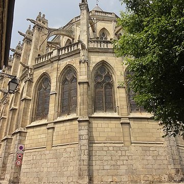 Église Saint-Pierre de Montfort-lAmaury