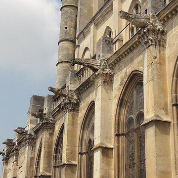 Église Saint-Pierre de Montfort-lAmaury