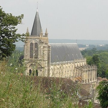 Église Saint-Pierre de Montfort-lAmaury