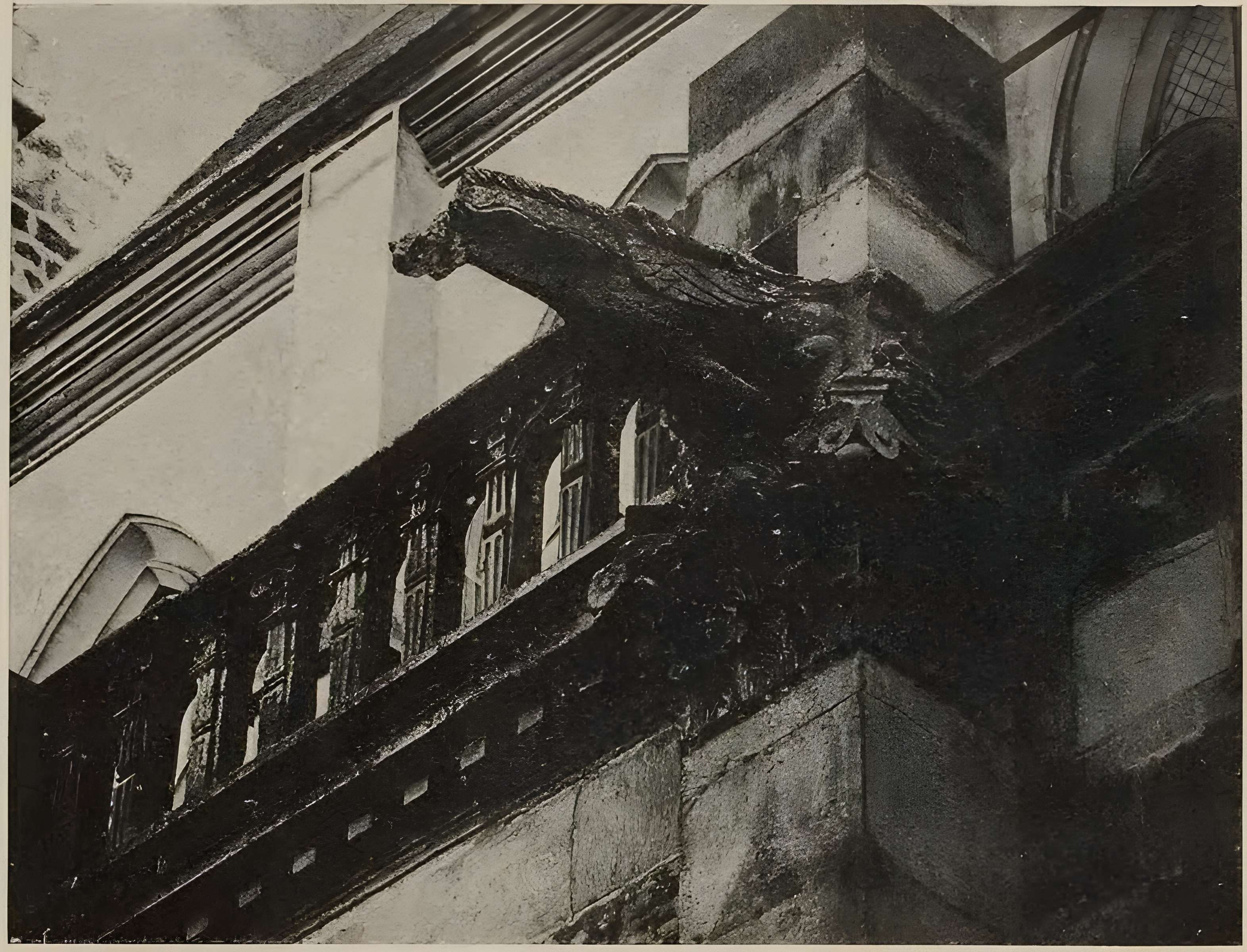 Église Saint-Pierre de Montfort-l'Amaury