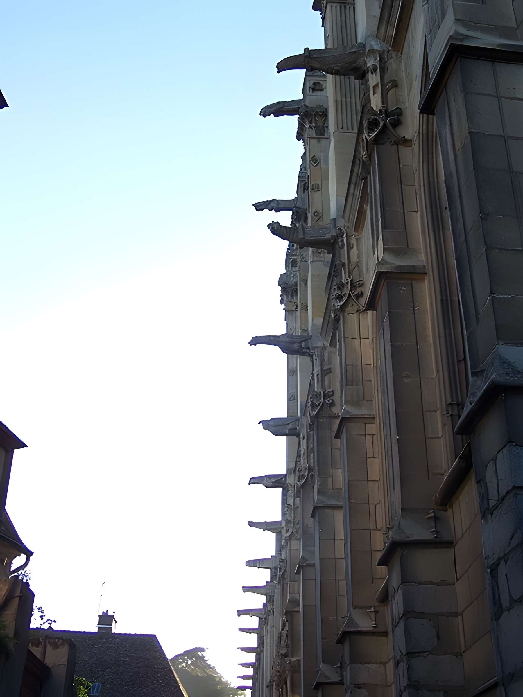 Église Saint-Pierre de Montfort-l'Amaury