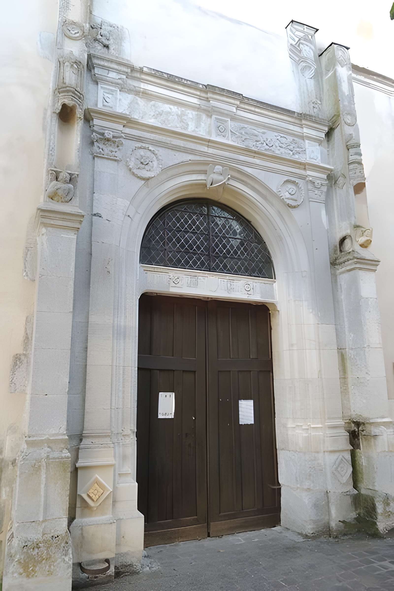 Église Saint-Pierre de Montreuil 