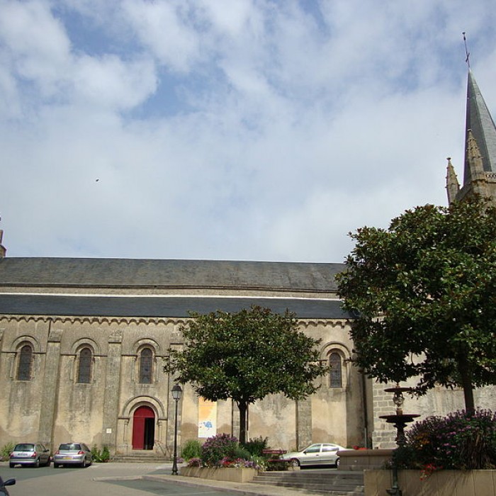 Photo de Église Saint-Pierre de Mortagne-sur-Sèvre