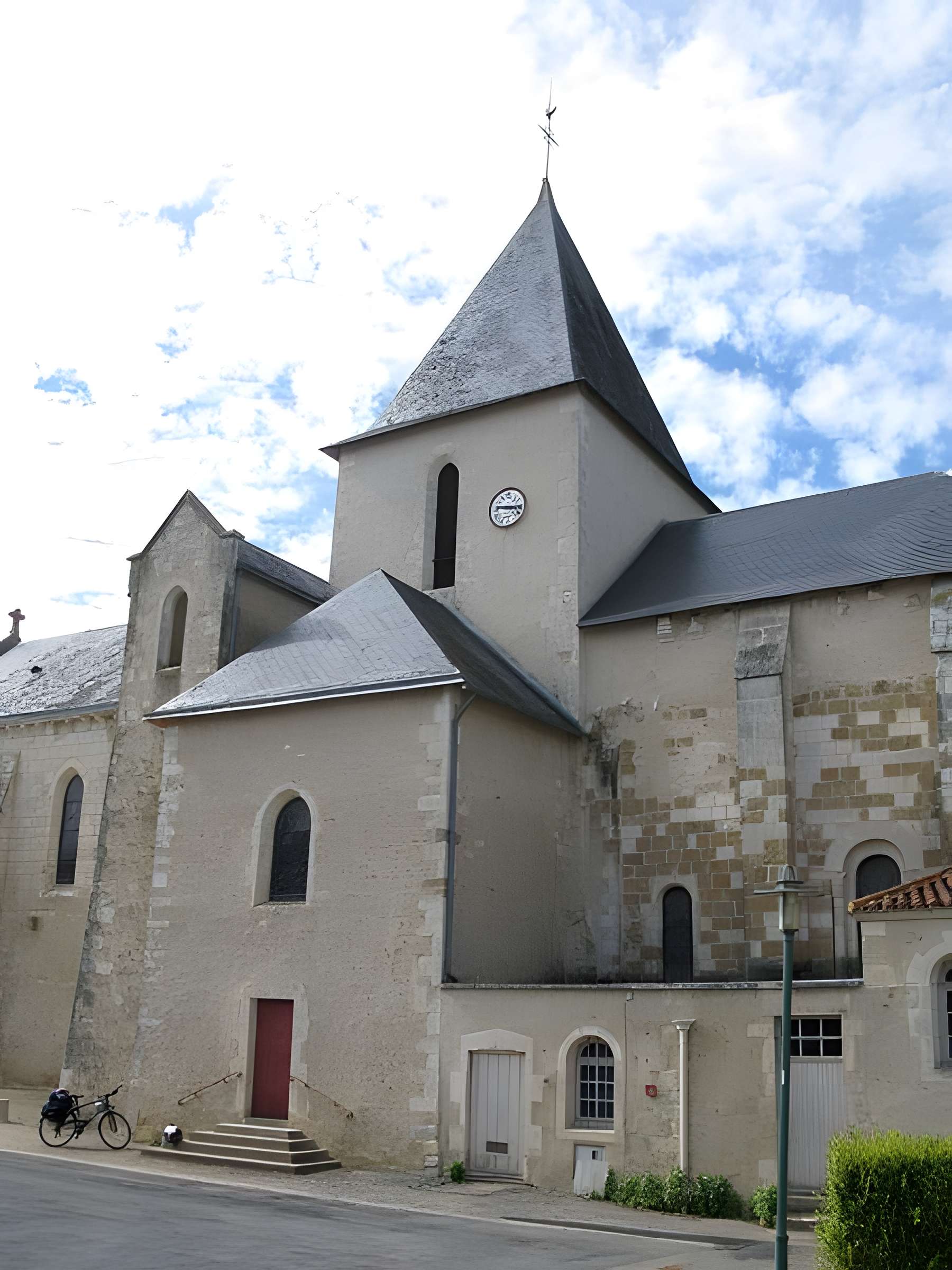 Église Saint-Pierre de Moutiers-sur-le-Lay 