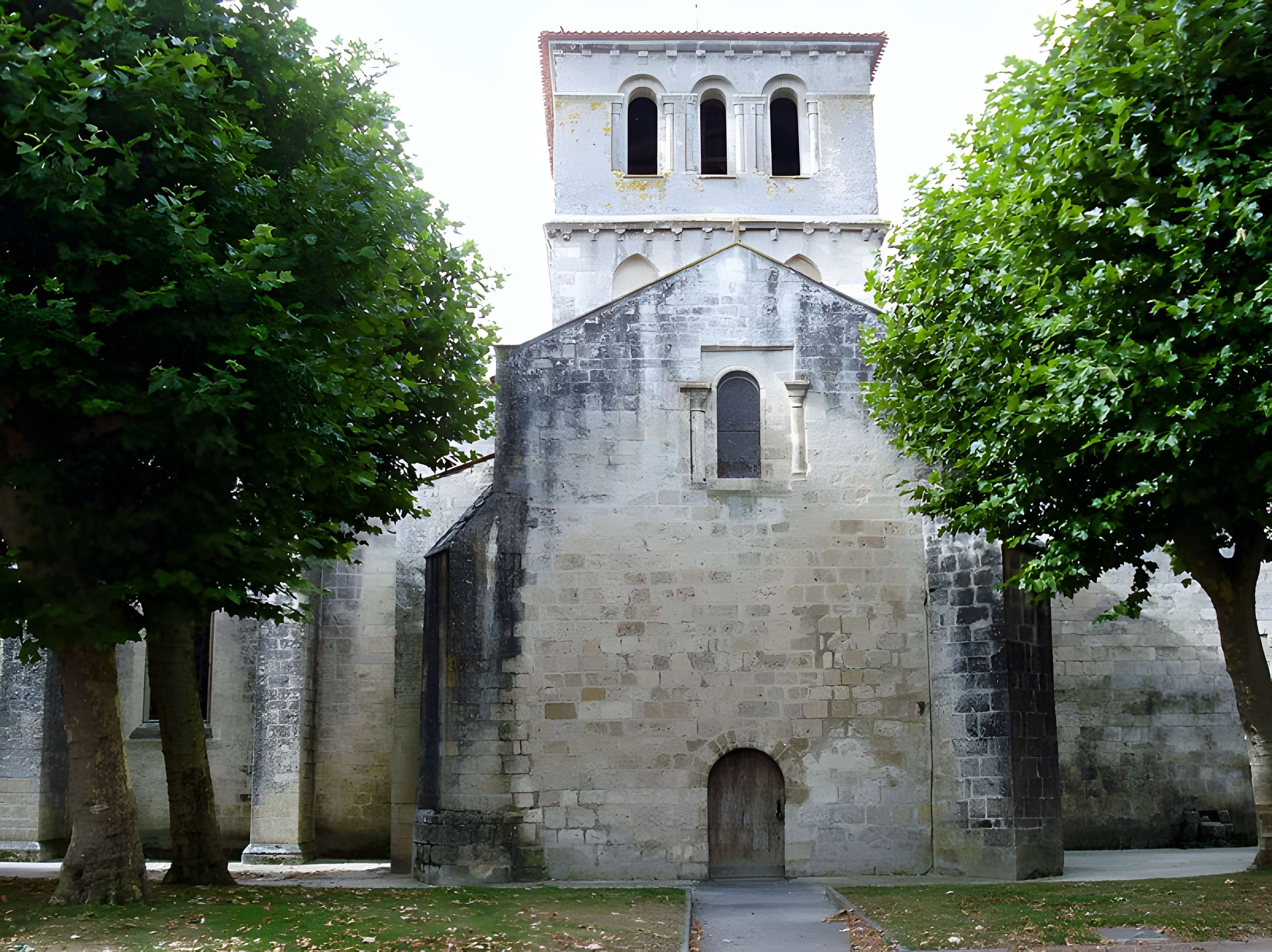 Église Saint-Pierre de Néré