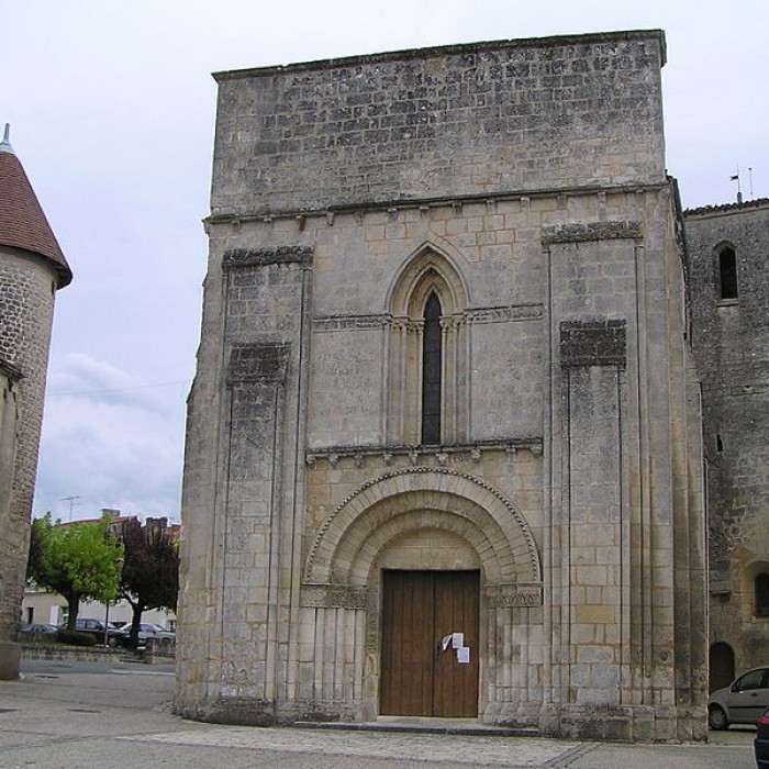 Photo de Église Saint-Pierre de Nersac
