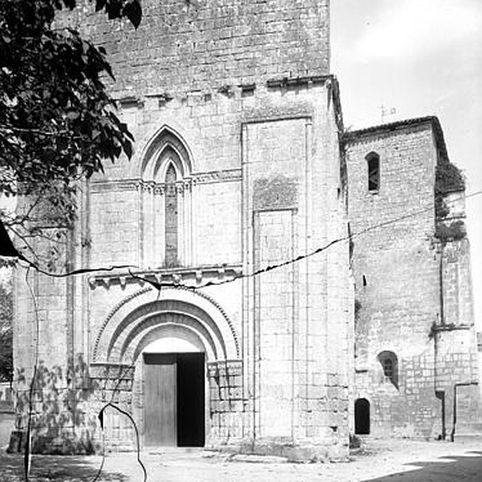 Photo de Église Saint-Pierre de Nersac