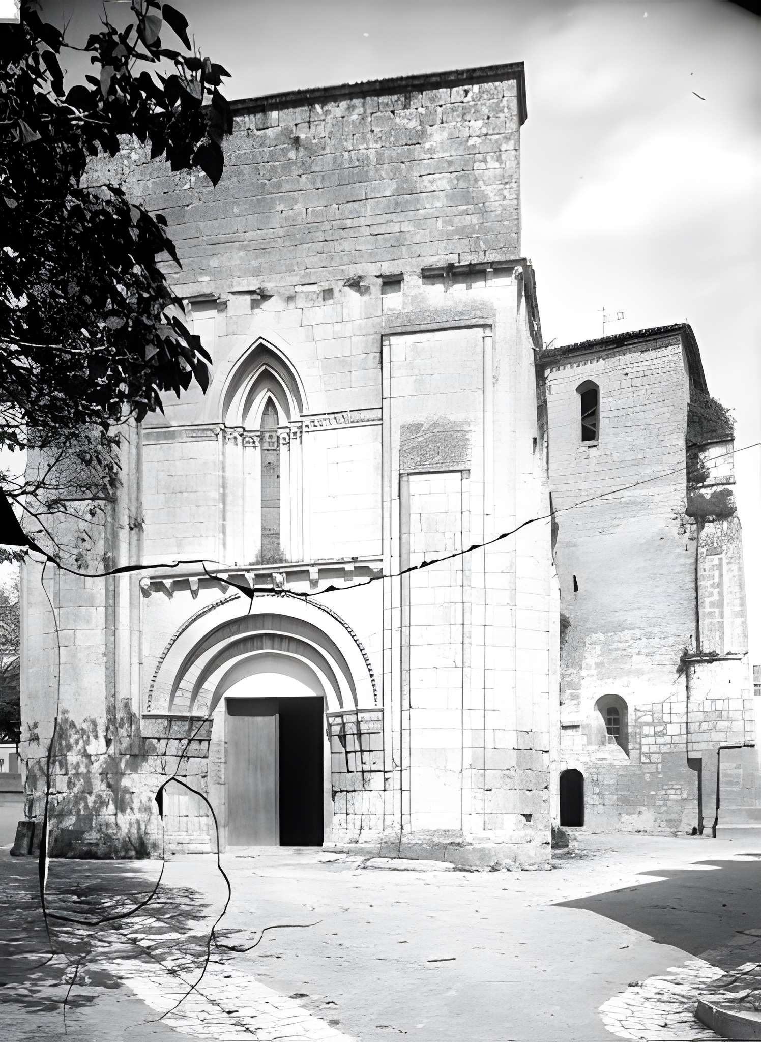 Église Saint-Pierre de Nersac