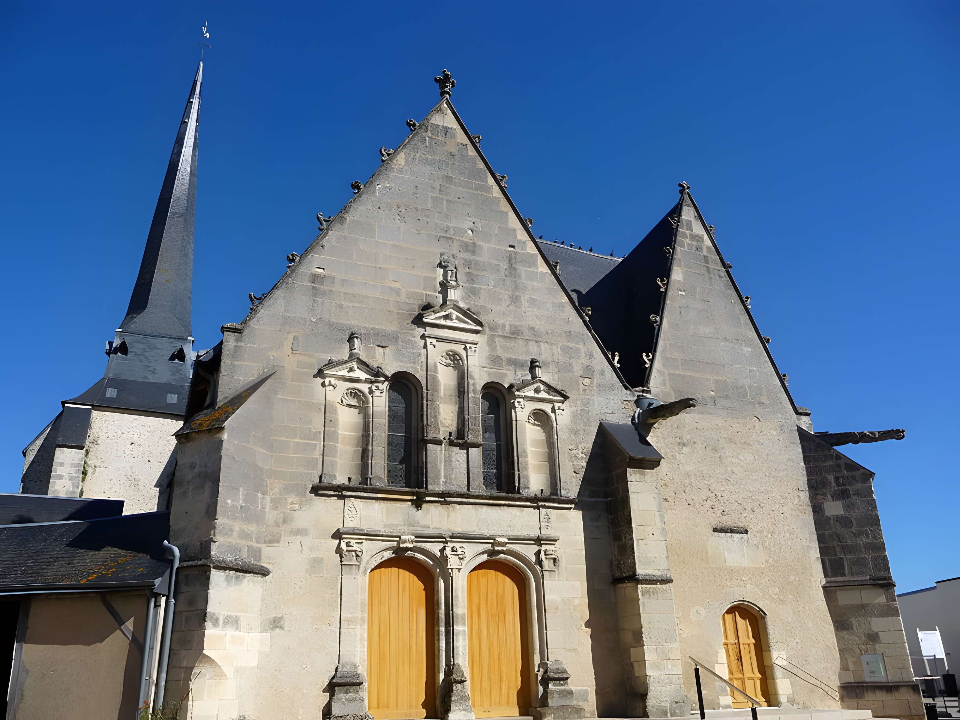Église Saint-Pierre de Neuillé-Pont-Pierre 