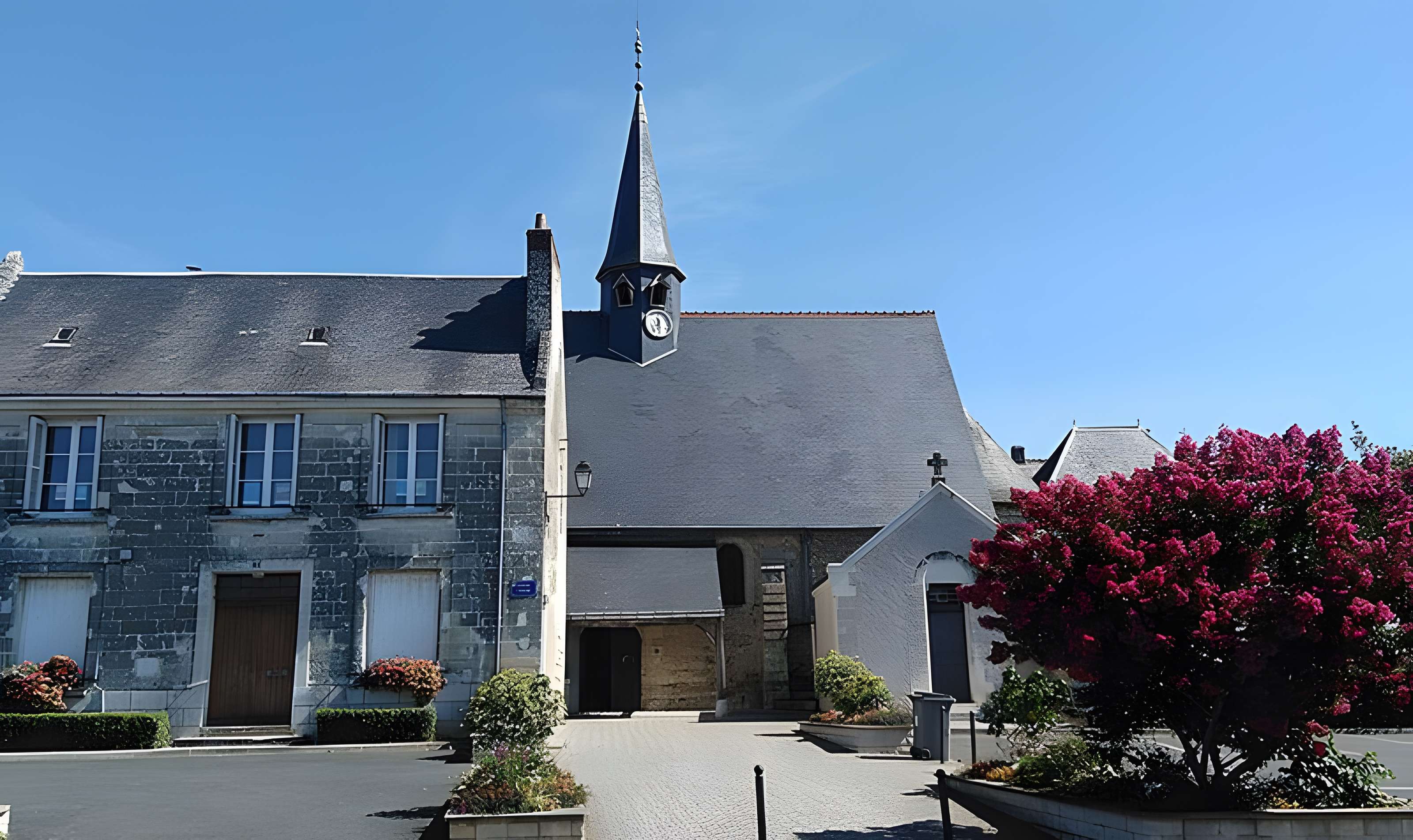 Église Saint-Pierre de Parçay-Meslay