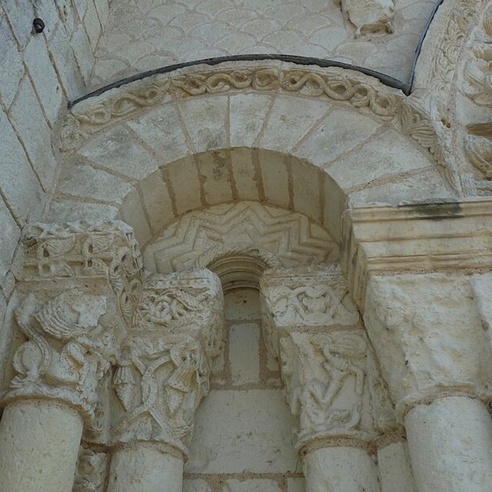 Photo de Église Saint-Pierre de Parçay-sur-Vienne