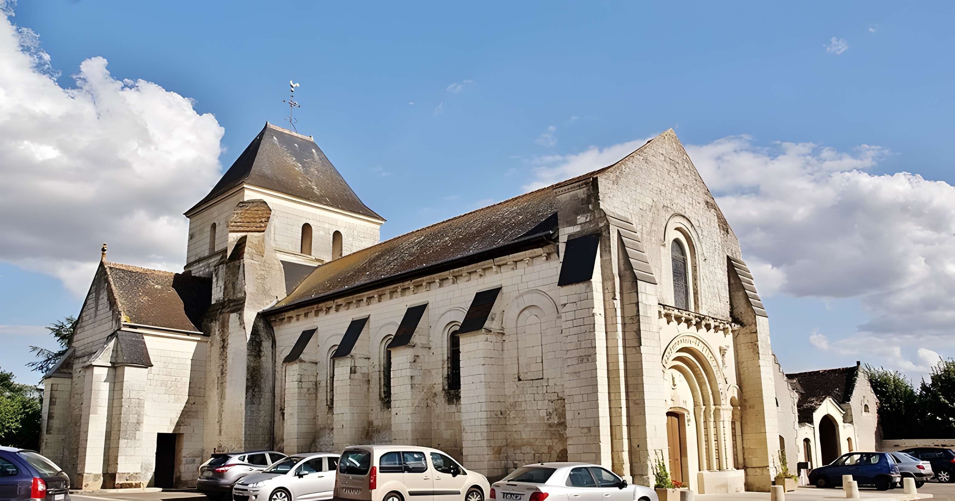 Église Saint-Pierre de Parçay-sur-Vienne 