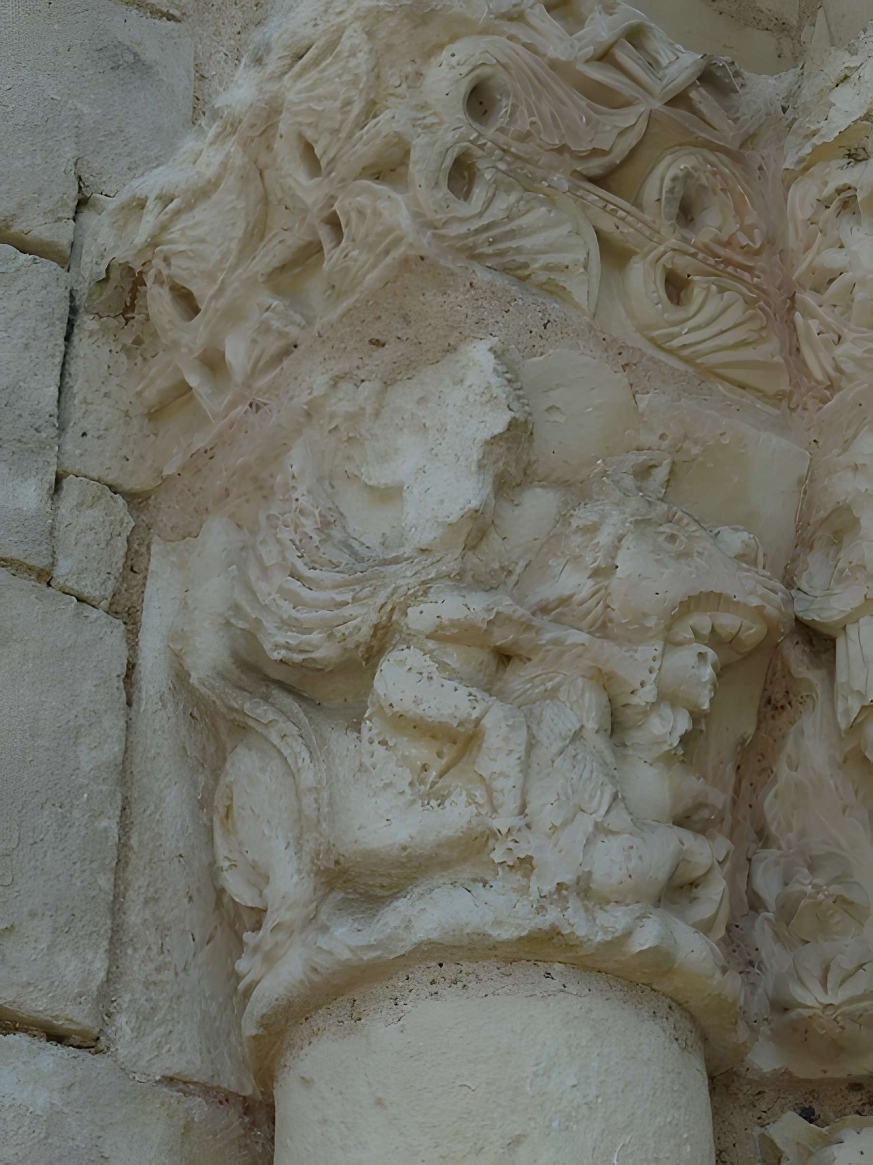 Église Saint-Pierre de Parçay-sur-Vienne