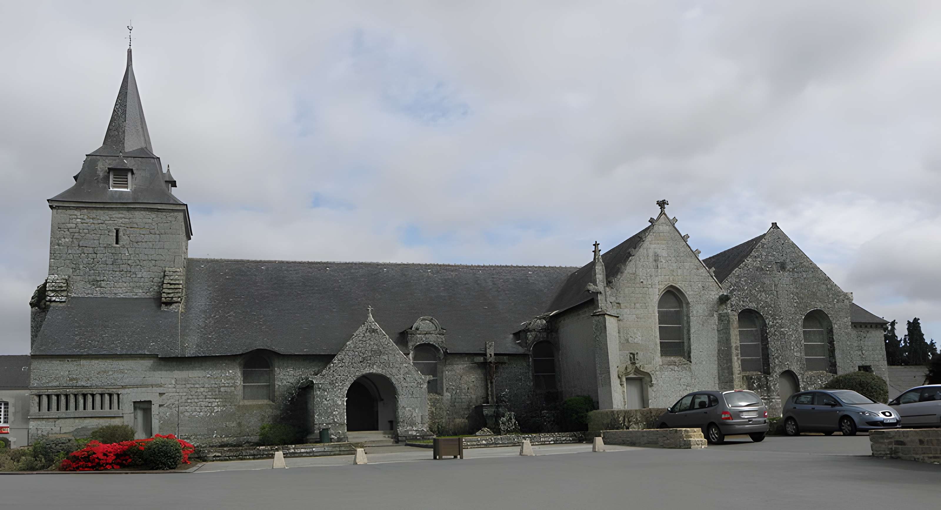 Église Saint-Pierre de Ploërdut