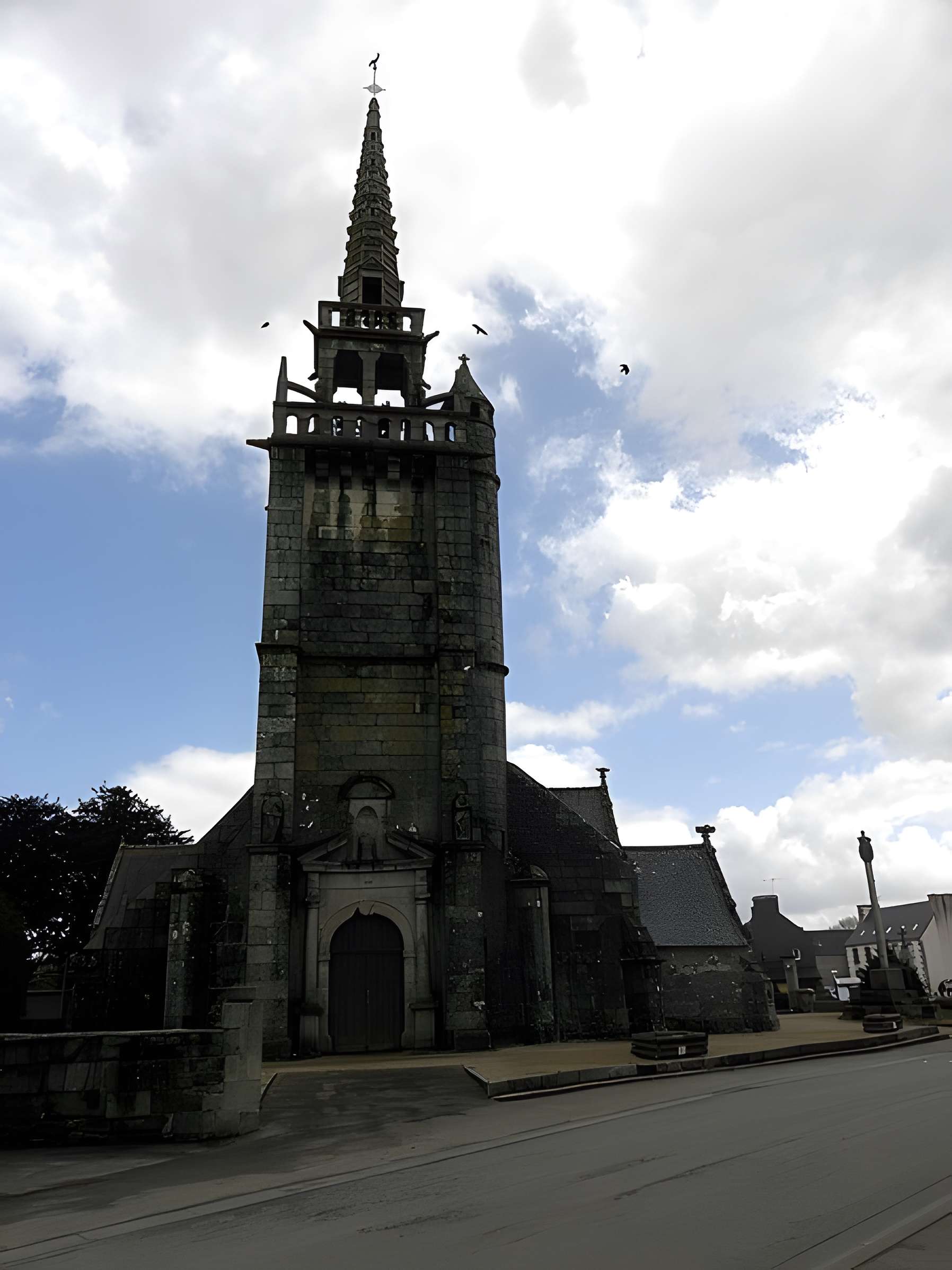 Église Saint-Pierre de Plougras