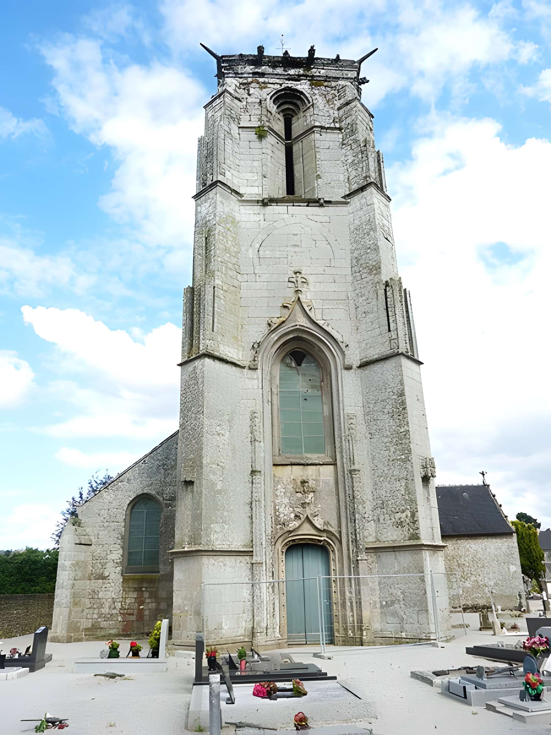Église Saint-Pierre de Plouguer