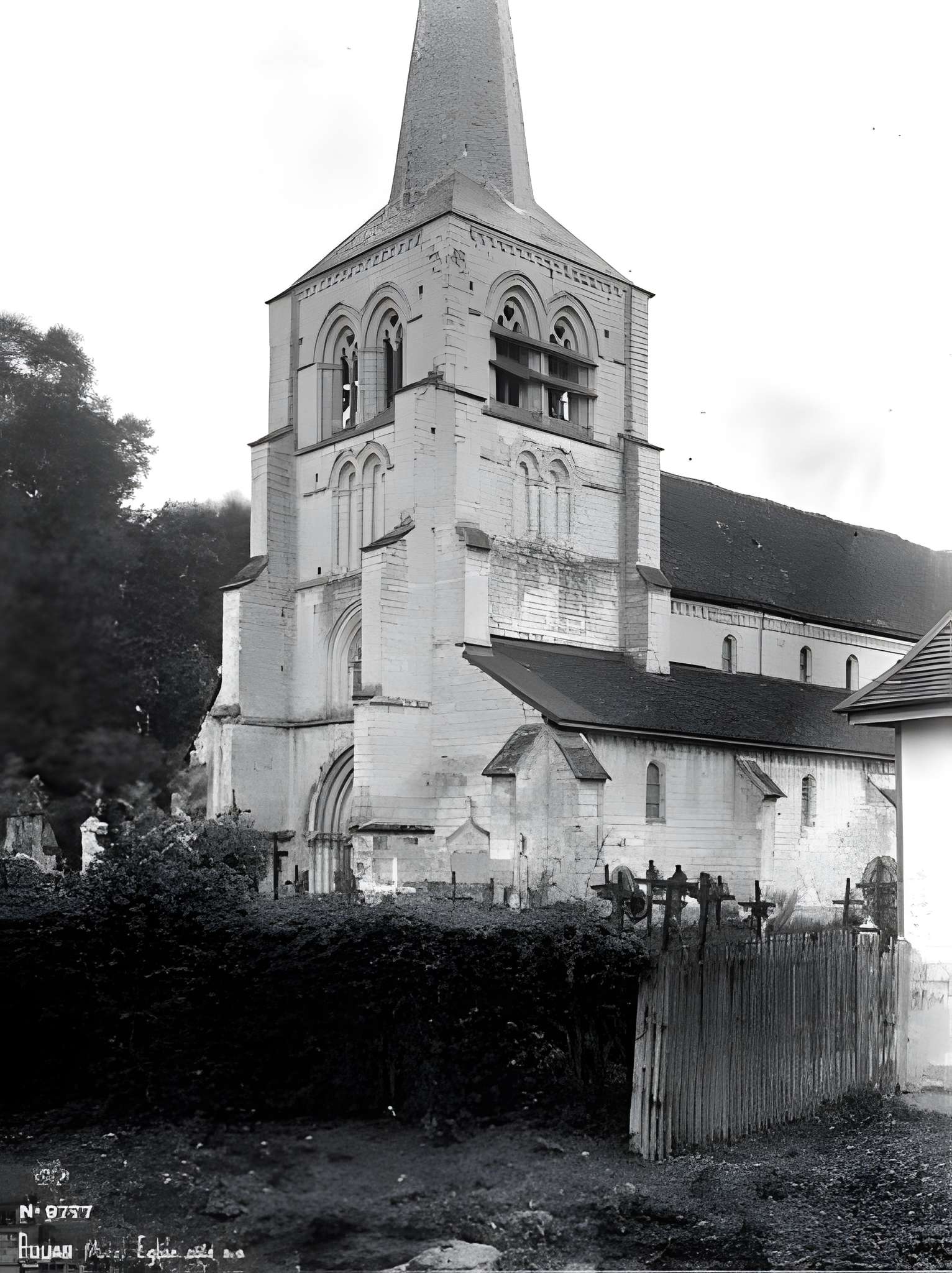 Église Saint-Pierre de Pouan-les-Vallées 