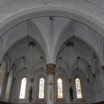 Église Saint-Pierre de Précigné