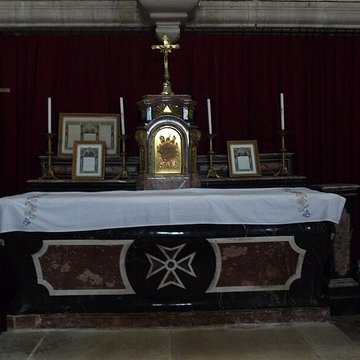 Église Saint-Pierre de Précigné
