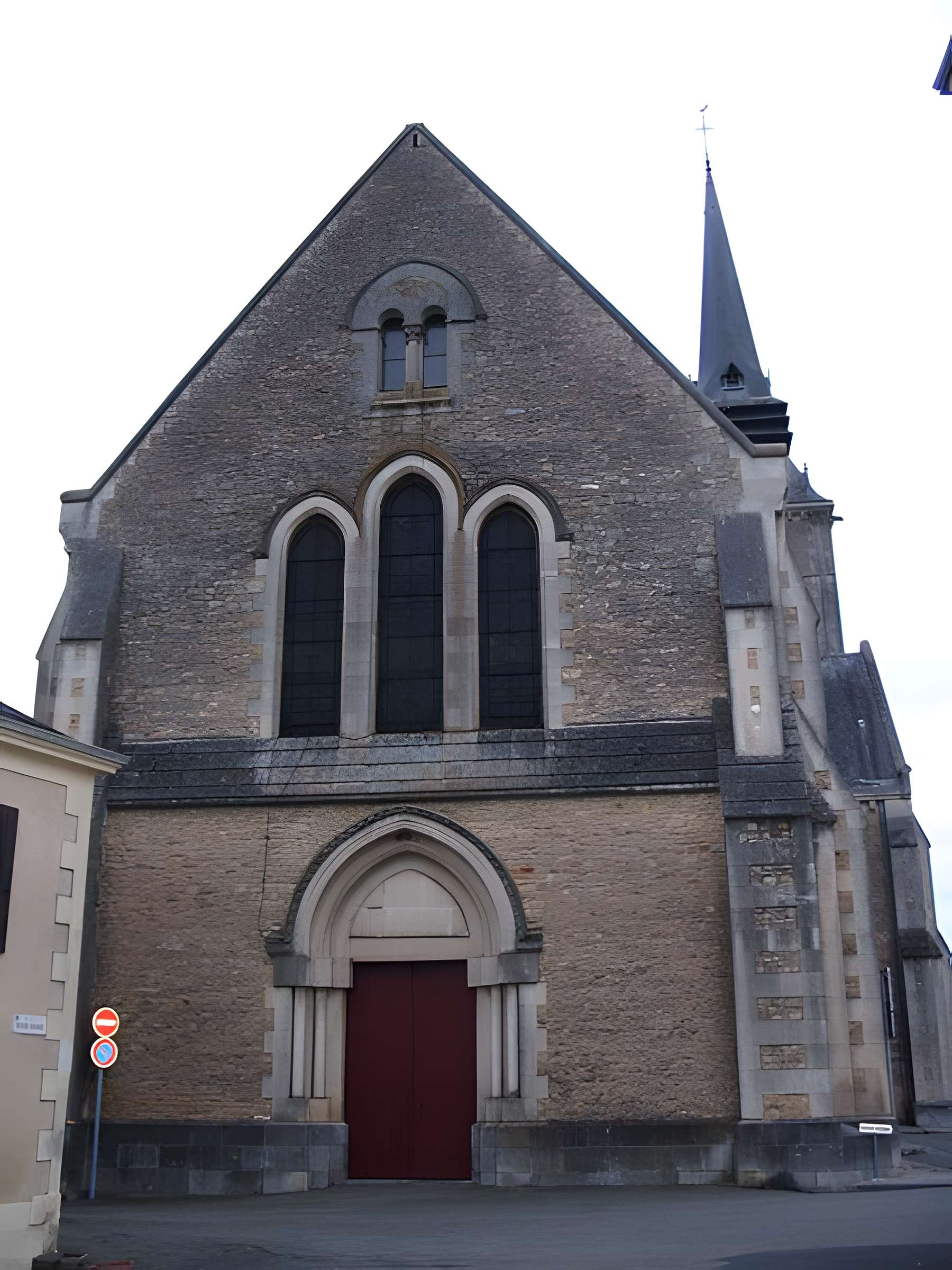 Église Saint-Pierre de Précigné 