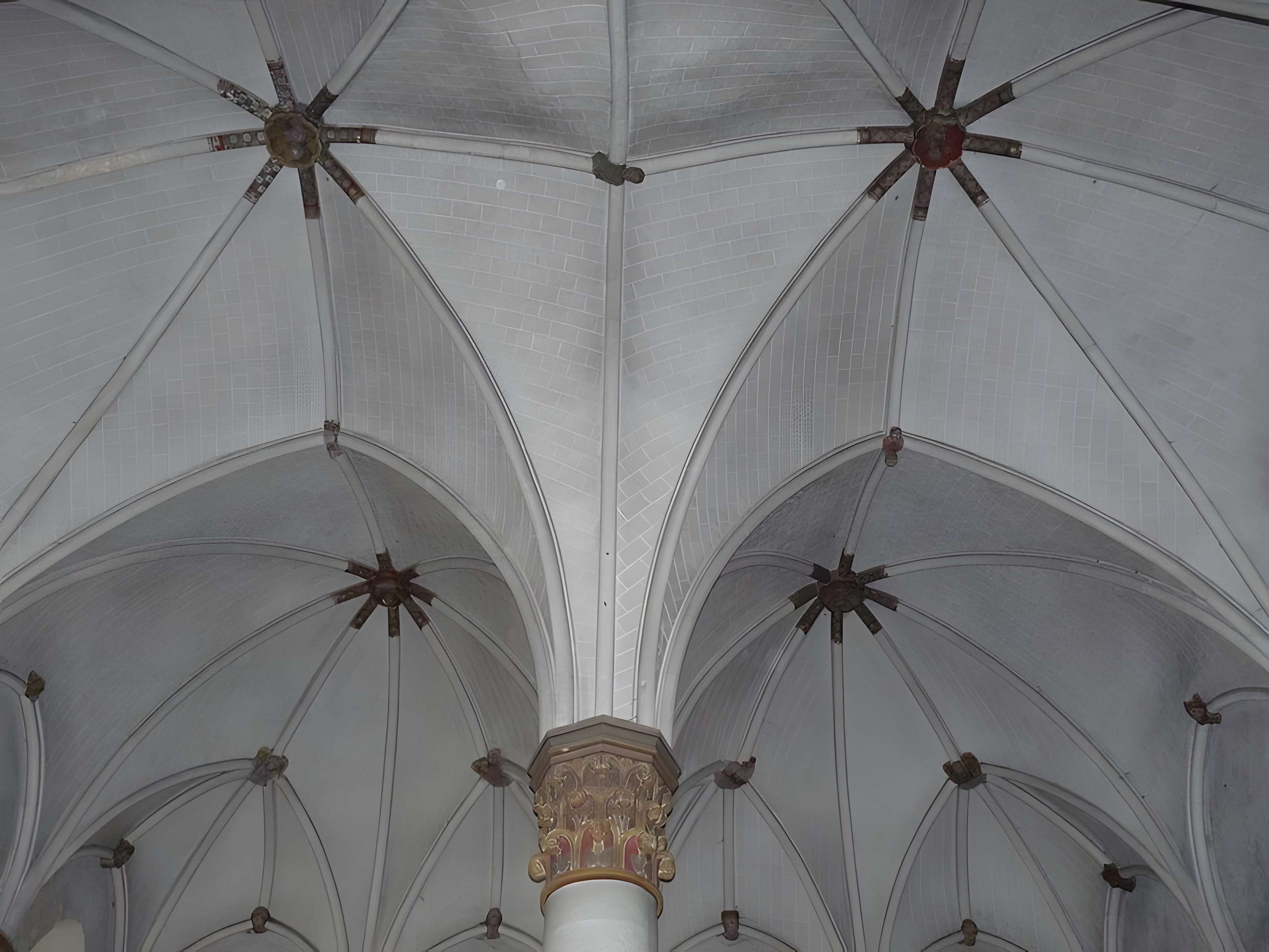 Église Saint-Pierre de Précigné