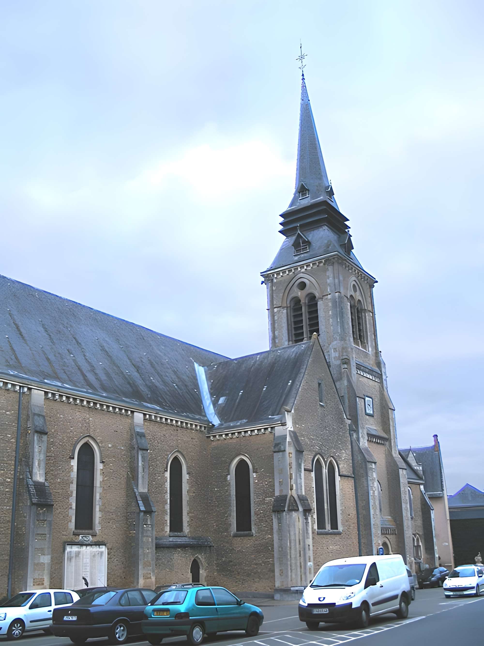 Église Saint-Pierre de Précigné