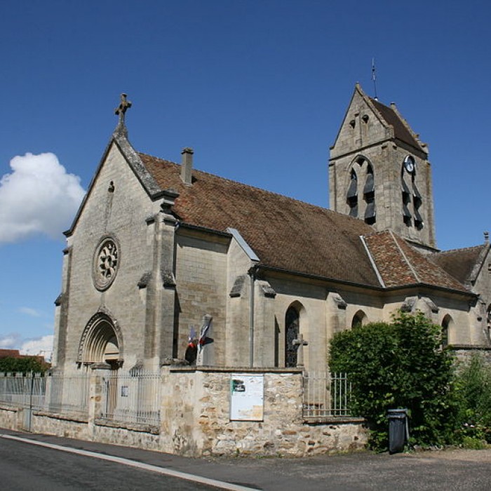 Photo de Église Saint-Pierre de Puiseux-Pontoise et 2 croix