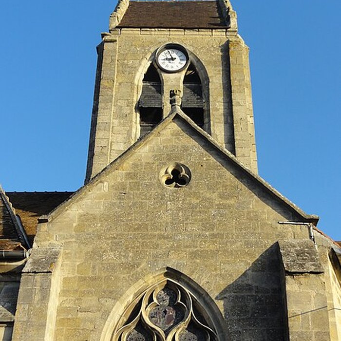 Photo de Église Saint-Pierre de Puiseux-Pontoise et 2 croix