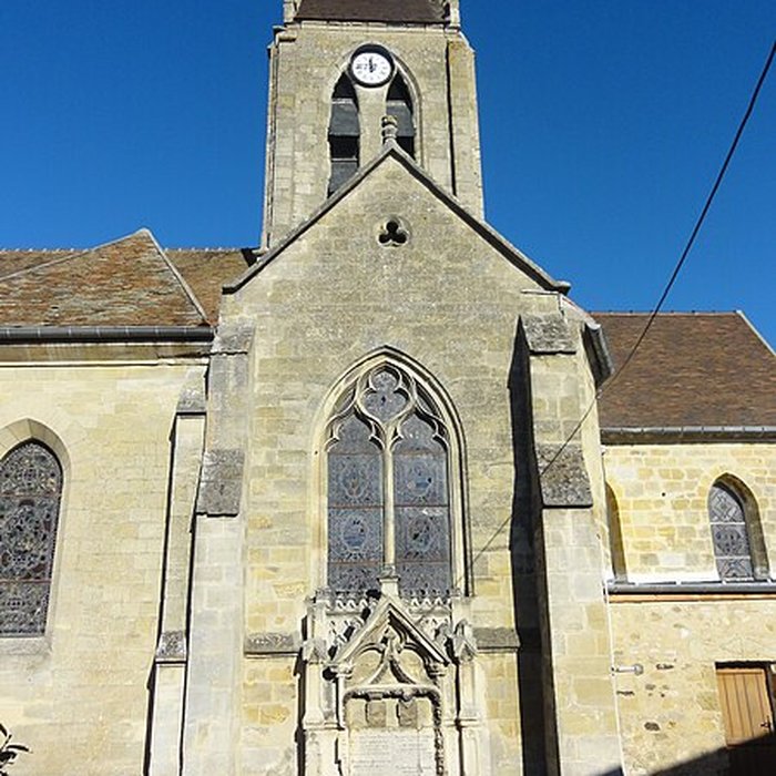 Photo de Église Saint-Pierre de Puiseux-Pontoise et 2 croix