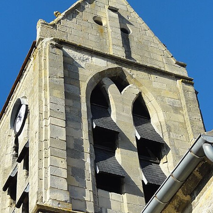 Photo de Église Saint-Pierre de Puiseux-Pontoise et 2 croix