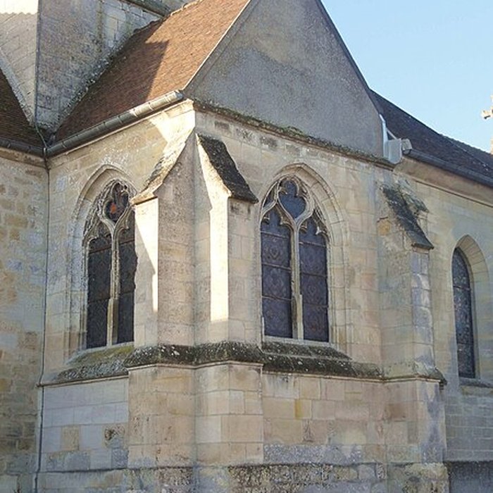 Photo de Église Saint-Pierre de Puiseux-Pontoise et 2 croix
