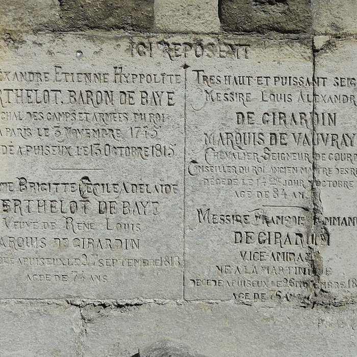 Photo de Église Saint-Pierre de Puiseux-Pontoise et 2 croix