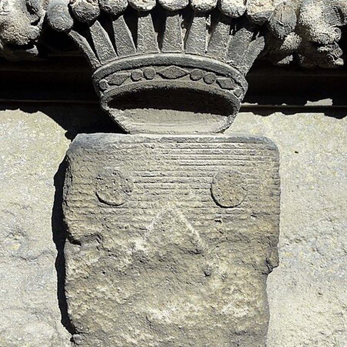 Photo de Église Saint-Pierre de Puiseux-Pontoise et 2 croix