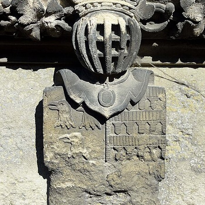 Photo de Église Saint-Pierre de Puiseux-Pontoise et 2 croix